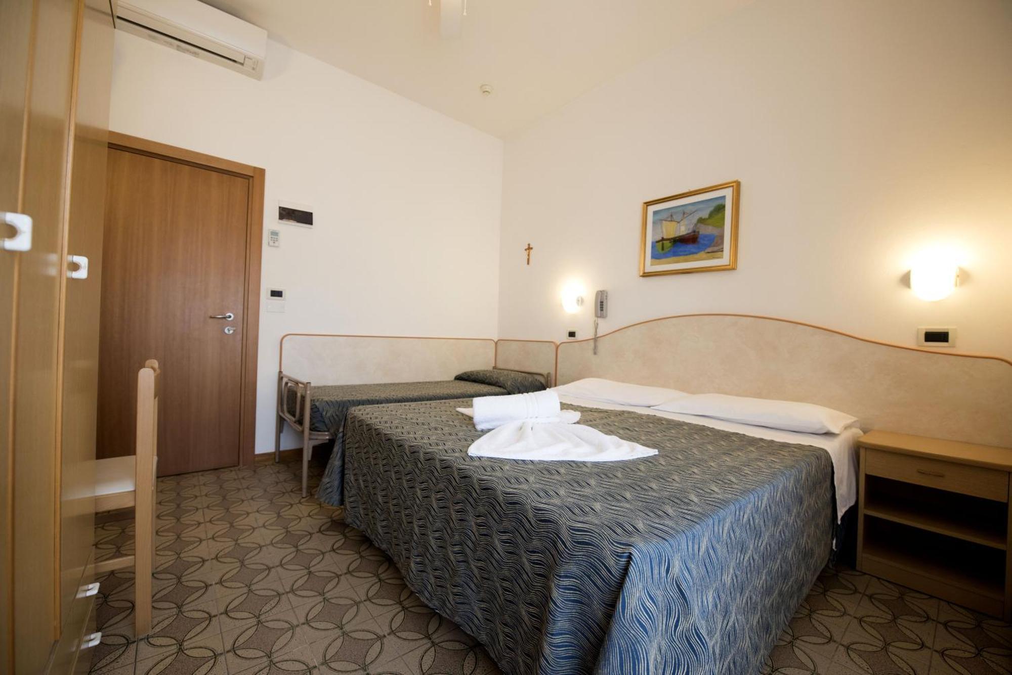 רימיני Hotel Seven חדר תמונה