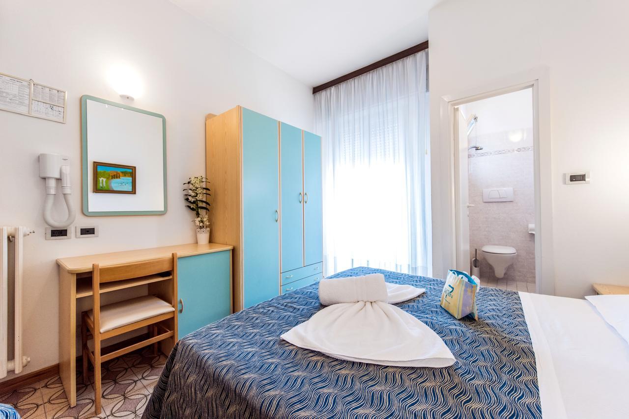 רימיני Hotel Seven חדר תמונה